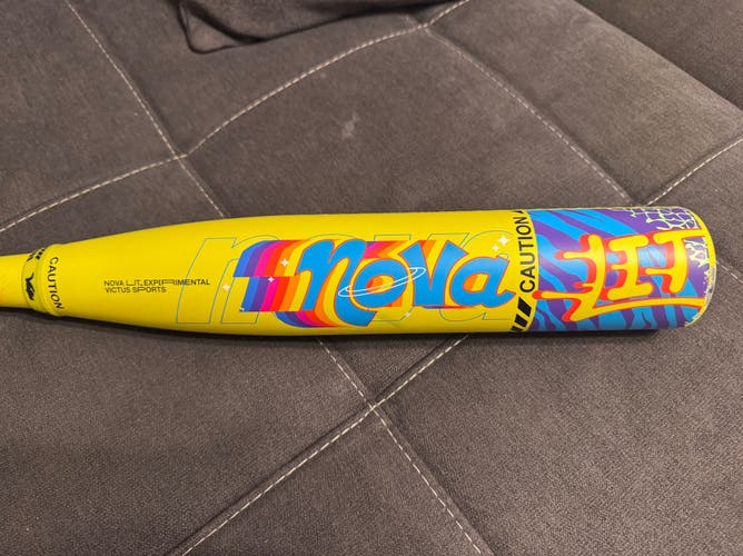 2026 Victus Nova Lit Composite USSSA Certified Bat (-8) 22 oz 30" (Used)