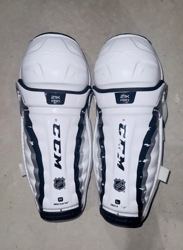 CCM 21K Shin Pads 14" Pro Stock