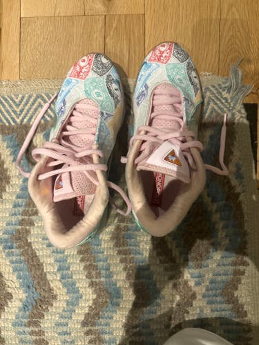 Men's Size M 7.0 (W 8.0) Nike Shoes (Used)