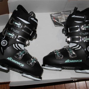NEW Nordica cruise 65 W  women's ski boots 26.5 mondo US 9.5