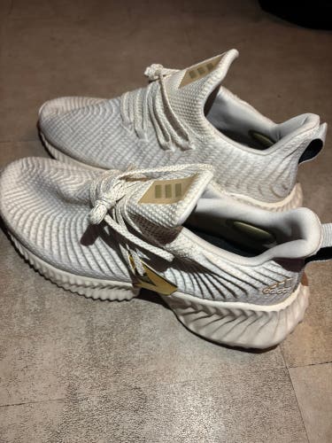 White Unisex Size M 11.0 (W 12.0) Adidas Alphabounce Shoes (Used)