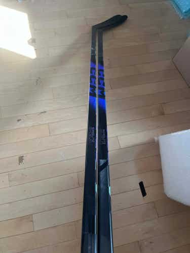 NEW 2 PACK Senior Intermediate Trigger 10 Pro Right Handed Hockey Sticks P29 55 Flex (New)