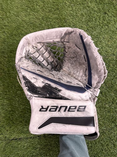 Bauer One80 Goalie Glove | Senior Regular