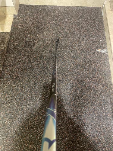 Senior Bauer Vapor Flylite Left Hand Hockey Stick P28 70 Flex (New)