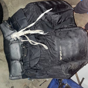 Senior Medium TPS GP104 Hockey Goalie Pants (Used)