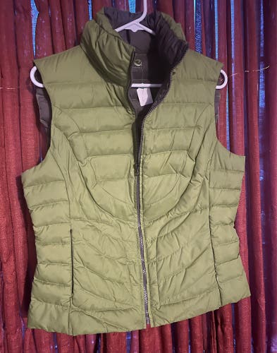 Be By Blanc Noir Green and Gray Down Large Women's Vest (New)
