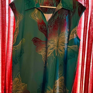 XL Women's Nike Dri-Fit Shirt (Used)