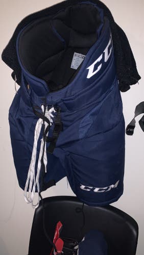 Men's Senior Medium CCM HP32 Hockey Pants Pro Stock (Used)