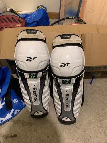 Senior Reebok 11K 14" Shin Pads Pro Stock (Used)