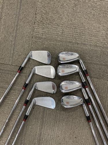 Used Ben Hogan APEX PLUS Mens Iron Set RH 4I-SW 11614-S000230399