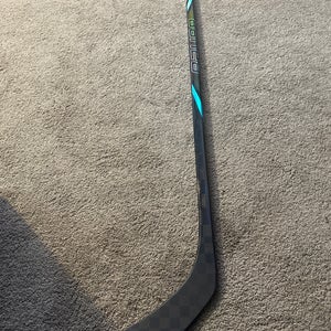 Senior Bauer Nexus Tracer Right Hand Hockey Stick P28 70 Flex (New)