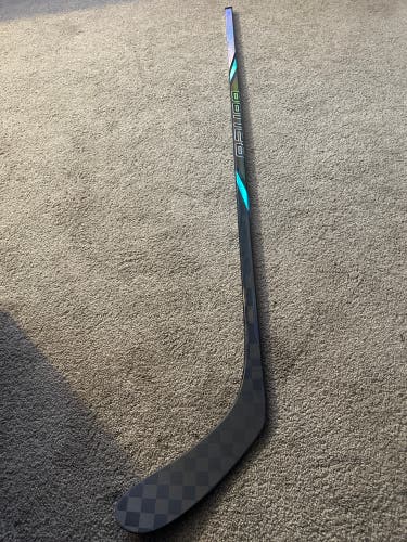 Senior Bauer Nexus Tracer Right Hand Hockey Stick P28 70 Flex (New)