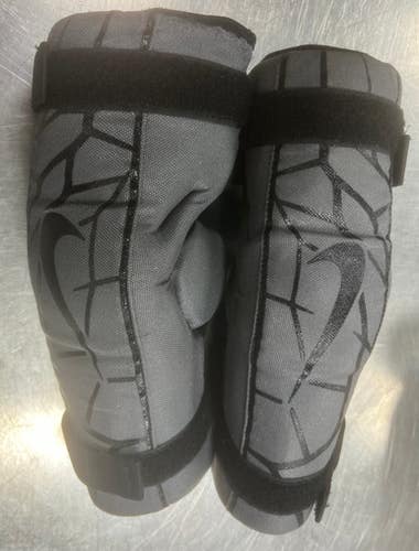 Used Nike ARM GUARDS Lacrosse Arm Pads/Guards Black LG 11497-S000155251