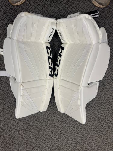 31" +1 CCM EFlex 7.9 Goalie Leg Pads (New)