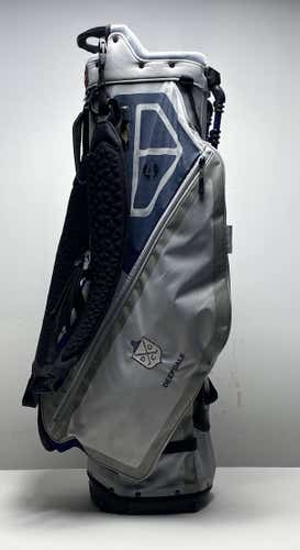 Titleist Lightweight Players 4 Stand Bag Gray 4-Way Divide Dual Strap Golf Bag