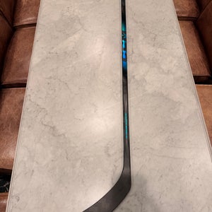 Sr. CCM Ribcor Trigger 10 Pro Right Handed Stick P29+1/4 75 Flex-used 2 times in practice only