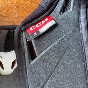 Medium Junior CCM JetSpeed FT6 Pro Shoulder Pads (New)