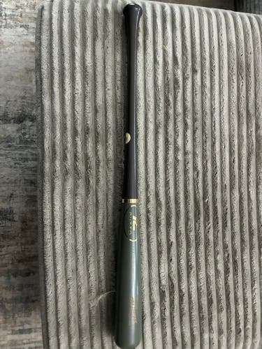 2023 Rutto Bats R-243 Maple Bat (-3) 29 oz 31" (New)