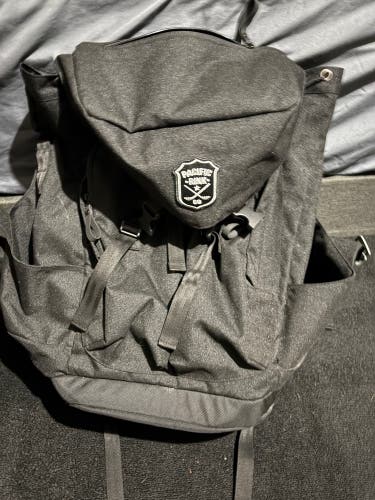 Pacific rink pond Bag