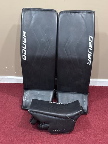 35 + Large Bauer FlyLite Goalie Leg Pads Item#UC35