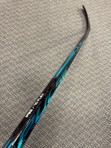 Senior Bauer Pulse Right Handed Hockey Stick P92 70 Flex (New)