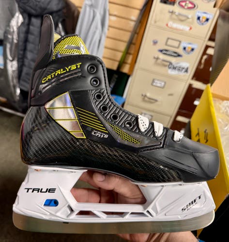 Black 2020 True TF9 Hockey Skates Regular Width 7 Senior (New)