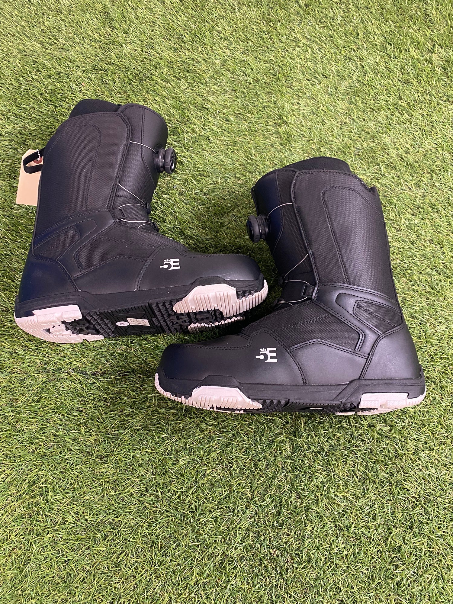 SIMS RALLY Men\'s Snowboard Boots Size 8 - White & Black - Used SIMS Rally Men main image 4
