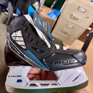 Black 2020 True TF7 Hockey Skates Regular Width Size 5.5 Intermediate (New)