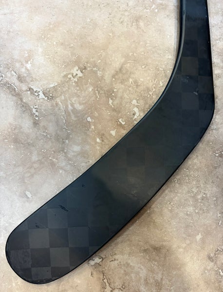 Senior All Black (Hockey stick man) Left Hand Hockey Stick 85 Flex P9 (Used)