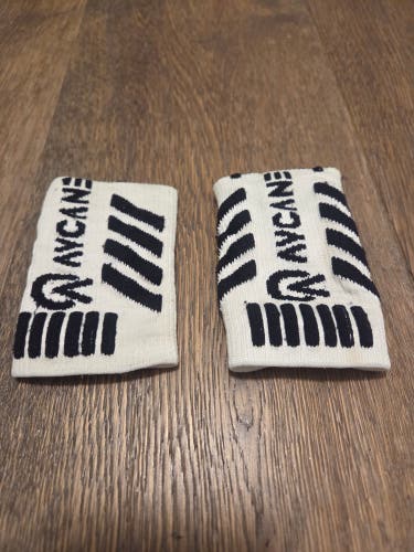 Aycane Wrist Guard