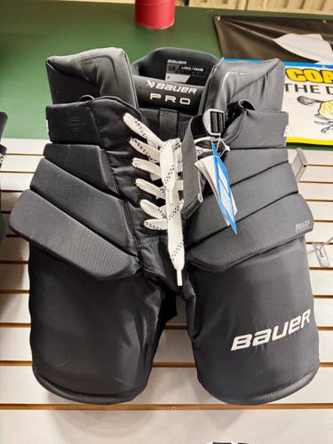 Senior Medium 2023 Bauer S23 Pro Hockey Goalie Pants (New)