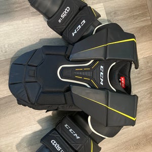 CCM Axis 1.9 Intermediate Large