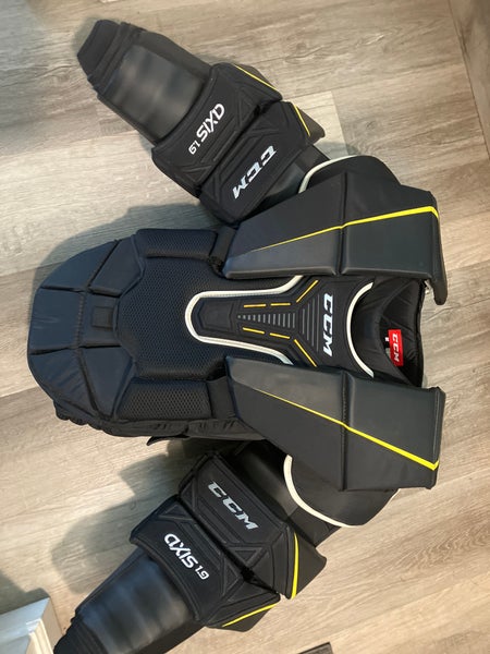 CCM Axis 1.9 Intermediate Large