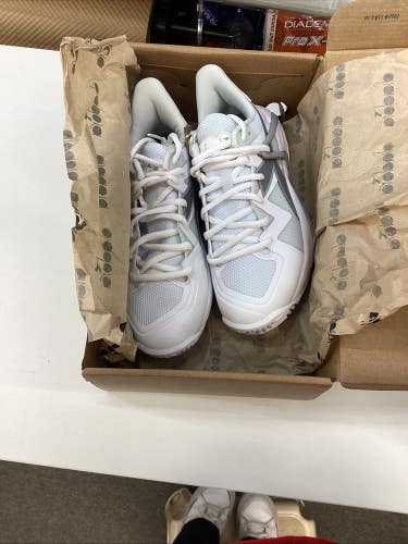 Womens Diadora B.Icon 2 W AG Size 6.5