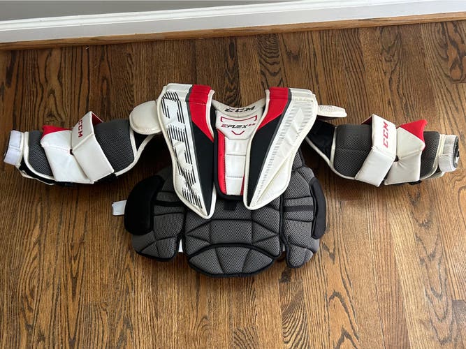 Medium CCM EFlex 5.5 Goalie Chest Protector (Used)