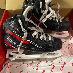 2023 CCM EFlex 6.9 Hockey Goalie Skates Regular Width Size 3.5 (Used)