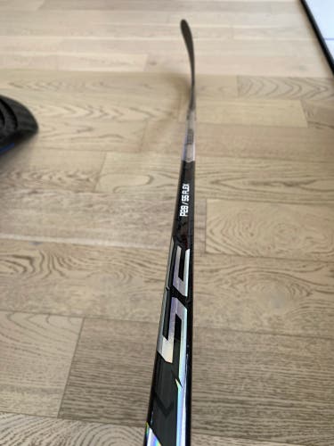 Intermediate Bauer Pulse Right Handed Hockey Stick P28 65 Flex (New)