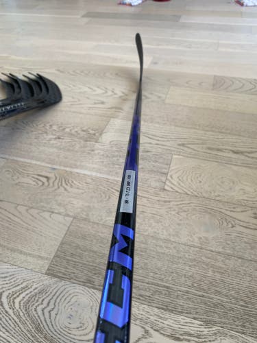 Senior CCM Ribcor Trigger 10 Pro Right Handed Hockey Stick P29 75 Flex (New)