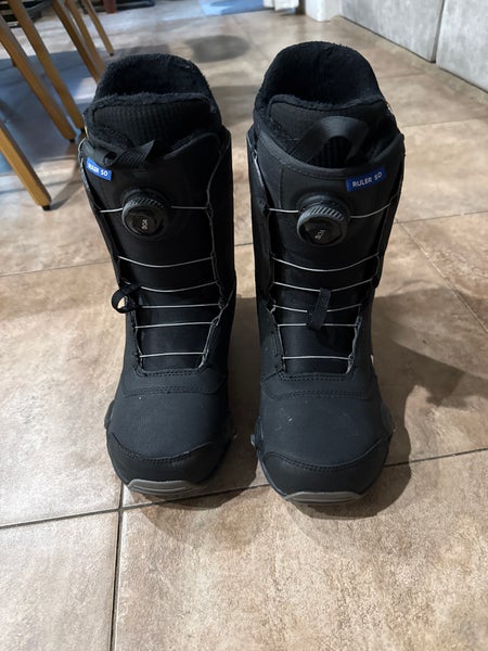 Men's Size M 11.5 (W 12.5) Burton Imprint 2 Snowboard Boots Medium Flex Freestyle (Used)