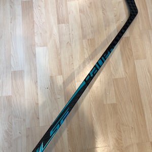 Senior Bauer Pulse Hockey Stick Left Hand P28 77 Flex (New)