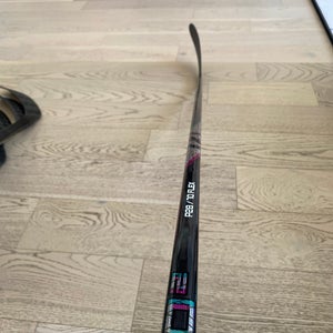 Senior Bauer Proto2 Right Handed Hockey Stick P28 70 Flex (New)