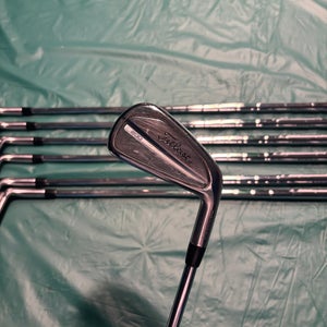 Men's 2023 Titleist 2023 T200 5-48 Right Handed Iron Set Stiff Flex Steel Shaft (Used)