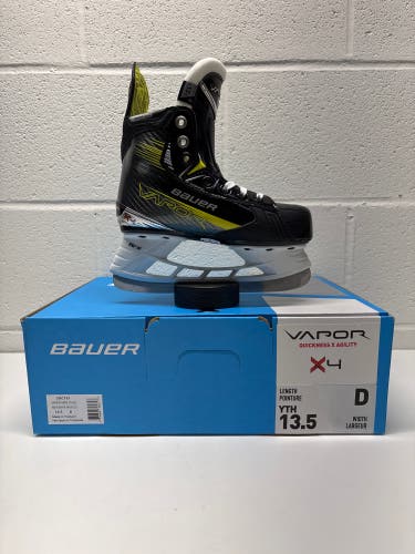New!!  Bauer Vapor X4 Hockey Skates Regular Width 13.5 Youth