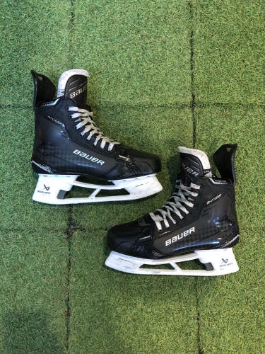 Senior Bauer Supreme Shadow Hockey Skates 9.0 | Bauer Fit 2 (Used)