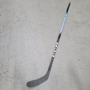 CCM Jetspeed FT8 pro senior Right Handed Hockey Stick P28 80 Flex