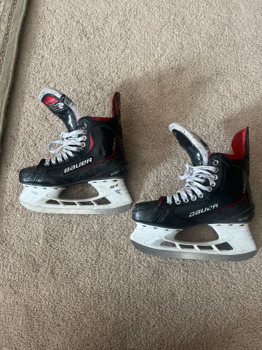 Bauer Vapor X Velocity Hockey Skates Regular Width Size 6.5 (Used)