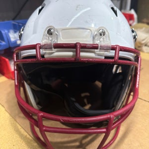 USED SCHUTT VENGEANCE Z-10 ADULT FOOTBALL HELMET - MEDIUM - WHITE - REJECT