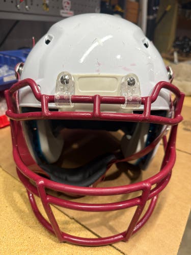 USED SCHUTT VENGEANCE PRO ADULT FOOTBALL HELMET - LARGE - WHITE - REJECT