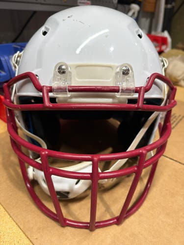 USED SCHUTT VENGEANCE PRO ADULT FOOTBALL HELMET - LARGE - WHITE - REJECT