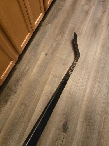 Barely Used Bauer Vapor Hyperlite 2 LH Hockey Stick P88 87 Flex
